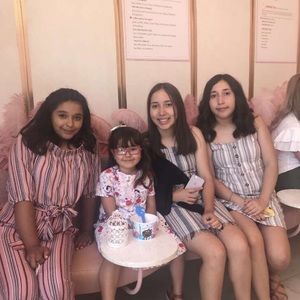 Meet your Posher, Tania